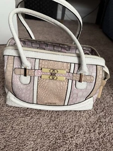 GUESS Handtasche Lilac Multi Mariolina - Bild 1 von 8