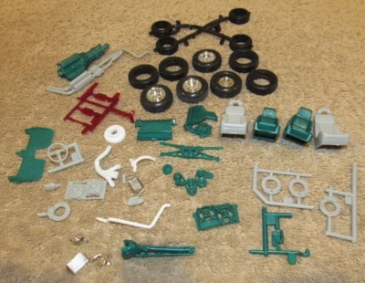 2004 Revell Lowrider 1978 Chevy El Camino Parts Lot #16 - Image 1 of 4