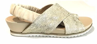 Sandalias para mujer VANELI doradas brillantes con estampado de reptiles talla 9,5 N Foto 1 de 4