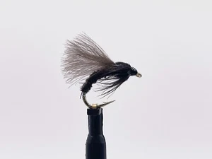 3 Emerger Black Buzzer Trucha Moscas Pescadoras Moscas Tallas 10, 12 y 14 - Imagen 1 de 1