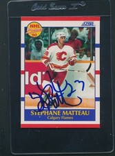 1990/91 Score #381 Stephane Matteau Flames Signed Auto *D4034