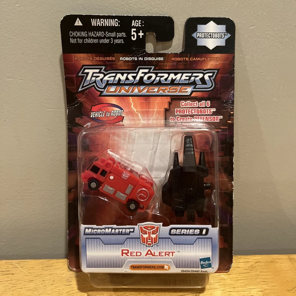 MOSC Hasbro Transformers Universe Protectobots Red Alert KB Defensor