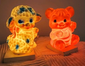 Vintage 60er Dreamland Creations Kunststoff Blasformen Baby Bär/Lamm Nachtlichter - Bild 1 von 17