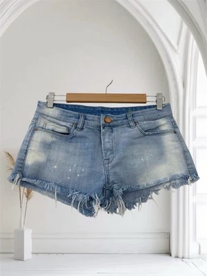 Pantalones cortos de mezclilla Blank NYC para mujer talla 27 corte micro desgastado dobladillo crudo Foto 1 de 4