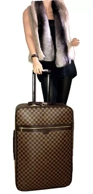 Louis Vuitton Pegase Maleta 65 Equipaje Bolso de Mano con Ruedas con Certificado de Autenticidad Percha para Prendas Foto 1 de 4