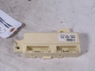 11-2016 Hyundai Elantra Ignition Control Module Relay Box 91940-3X070 - Image 1 of 4
