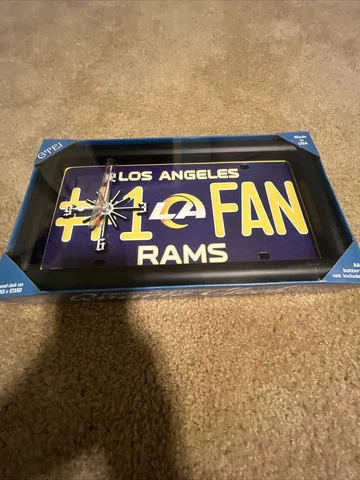 Los Angeles Rams  NFL # 1 Fan Quartz License Plate Clock   C Cover