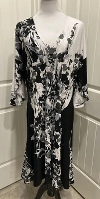 Marc Bouwer Unlimited Flare Sleeve Black/White/Gray SZ 2X Sexy Flowers NWT Flirt - Image 1 of 4