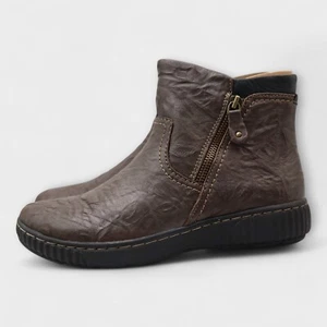 Clarks Women's Magnolia Haley Leather Boots Shoes Size 7M - Picture 1 of 8