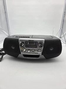 Radio casete CD Sony CFD-V7 - Imagen 1 de 5