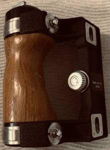 Asahi Pentax Wood  Grip Handle for 6x7 67 67II Located in the US - Very Good - Picture 1 of 6