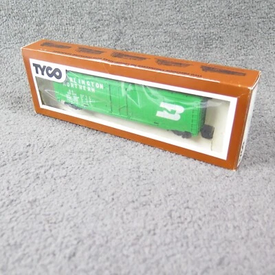 Tyco Train Car HO Scale Burlington Northern 339E 50' Box Car Original Package - Image 1 of 4