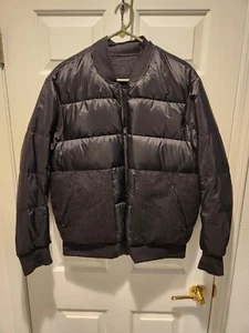 Chaqueta de bombardero de lana Lululemon Roam Far negra jaspeada con cremallera 10 precio de venta sugerido por el fabricante $348 - Imagen 1 de 7