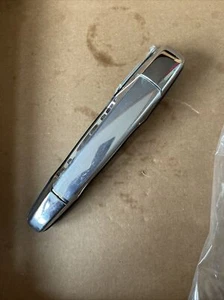 25960521 New OEM GM Chrome Door Handle, Outside - Picture 1 of 12