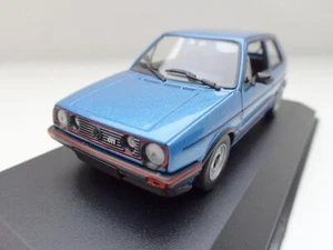 VOLKSWAGEN VW Golf 2 GTI Modellauto Maxichamps in 1:43 blaumetallic 940054120 - Bild 1 von 6