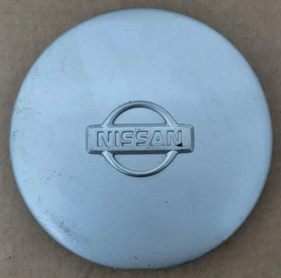 (1) Tapa central de rueda plateada OEM 1995-1999 Nissan Sentra/200SX 40315-4B010 NSE2 Foto 1 de 4