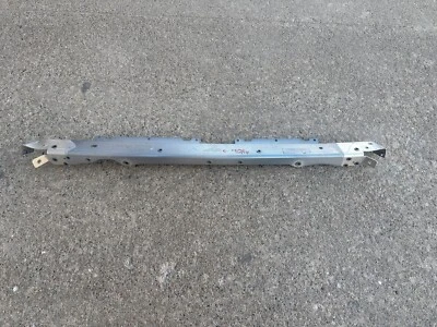 P40326 2007-2012 ASTON MARTIN RAPIDE DB9 SOPORTE RADIADOR BARRA DE AMARRE SUPERIOR OEM Foto 1 de 4