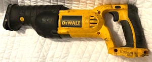 Dewalt Variable Speed Reciprocating Saw DC385 TYPE 2 18 V DC no 0-3000/min (SPM) - Picture 1 of 6