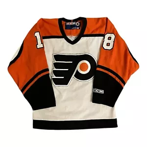 Vintage Philadelphia Flyers S Richards 18 CCM NHL Trikot Herren Weiß Orange - Picture 1 of 7
