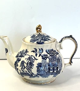 Saddler Blue Willow Teekanne mit zwei Tassen Chinoiserie Made In England NEUWERTIG - Bild 1 von 10