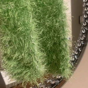 HAND-MADE EYELASH YARN BOA SCARF Lime Pear Green Crochet Fun Fur 3x38 - Picture 1 of 8