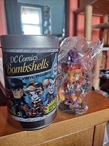 DC Comics Lil Bombshells Series 3 'Starfire' Vinyl Figure - Picture 1 of 5