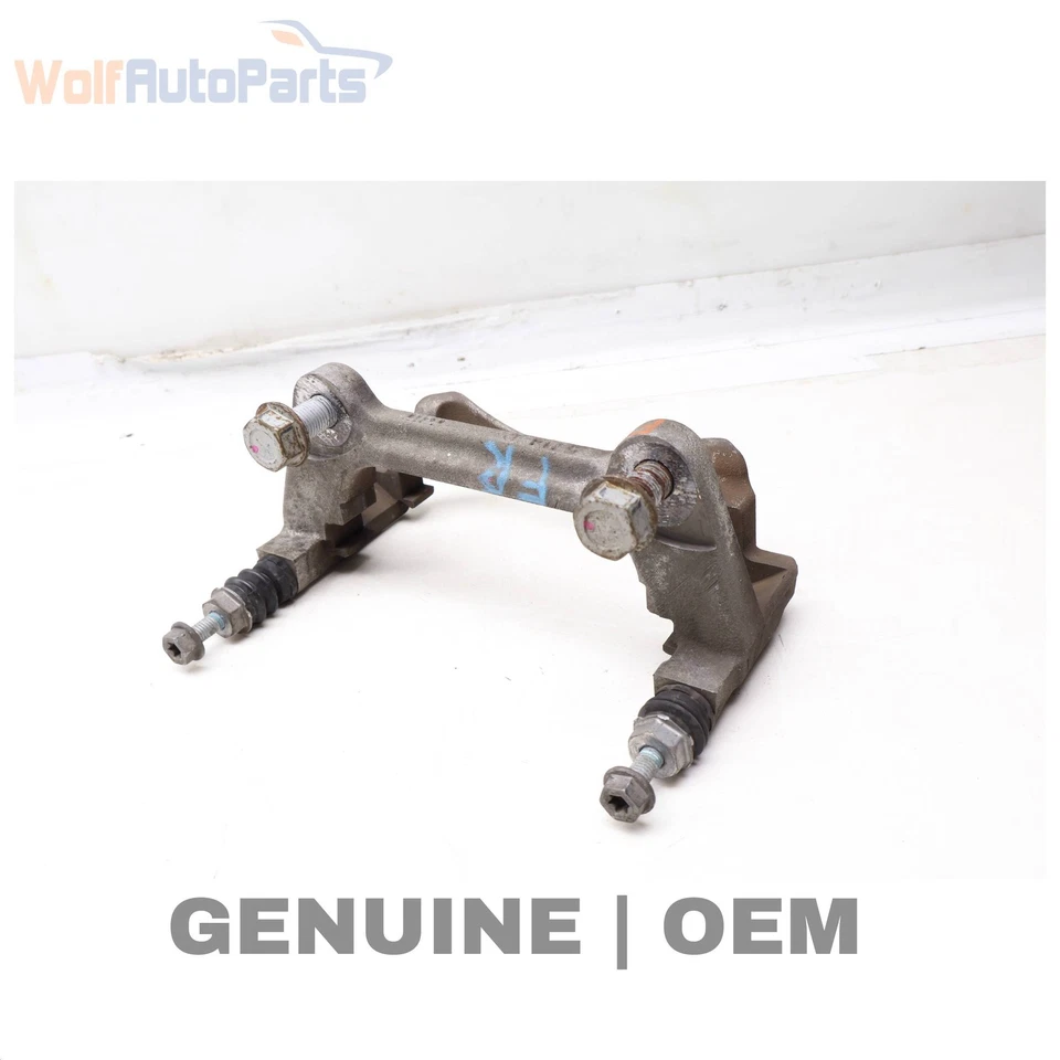 VW PASSAT B8 2020-2022 - Porta pinza de freno delantera derecha / soporte Foto 1 de 4