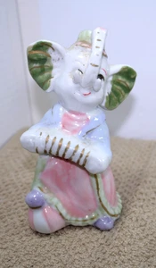 Elephant figurine elephant playing a musical instrument - Picture 1 of 3