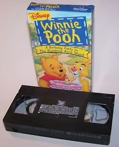 Disney Winnie the Pooh A Birthday Party in the Hundred Acre Wood VHS Video - Imagen 1 de 3