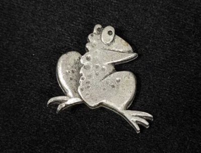 Vintage Mitzke Signed Pewter Sitting Frog Pin Brooch - Image 1 of 4