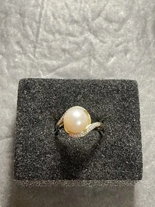Nice! Ralph Lauren 14K Yellow Gold, Diamonds and Large White Cultured Pearl Ring - Picture 1 of 8