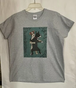 Designer T-Shirt Neu! Hunde Motiv, "Tanzen mit Hunden" Aschgrau Größe M. - Bild 1 von 3