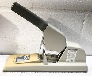 Vintage Max Flat Clinch HD-12F Heavy-Duty Stapler 150 Sheet Capacity Japan - Picture 1 of 7