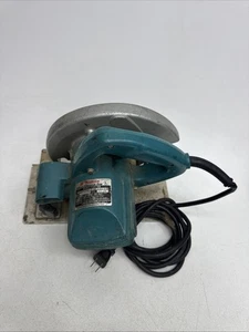 Makita 5007NB Seghetto circolare con filo 7-1/4" 115V 13A 5800 giri/min cavo 8-1/2' - Foto 1 di 5