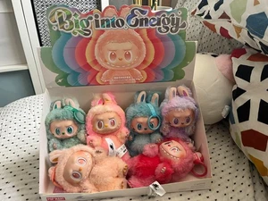 Pop Mart Labubu The Monsters Big into Energy Series Vinyl Plush Pendant (1 Box) - Imagen 1 de 49