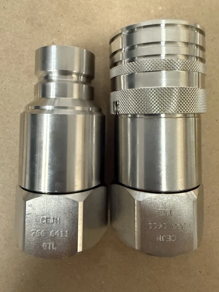 (set) 766-1411 & 766-6411 ISO 16028 FF 316SS 3/4” NPT With Viton Seals - Image 1 of 4