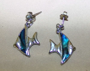 Vintage Silver Tone Faux Abalone Inlay Angel Fish Dangle Drop Fashion Earrings - Picture 1 of 2