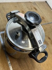 N. 7 ancienne cocotte minute Jamais Servi