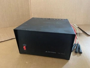 Astron RS-20A Zasilacz regulowany 20 A 13,8 VDC - Zdjęcie 1 z 7