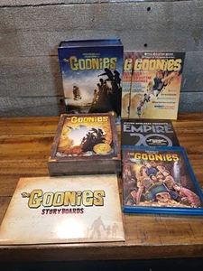 The Goonies 25th Anniversary Collector's Edition Blu-Ray Boxset Complete - Foto 1 di 8