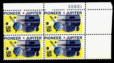 NASA 1975 US 1556 PIONEER 10 PASSING JUPITER COMMEMORATIVE 10c STAMP PLATE BLOCK - Image 1 of 2