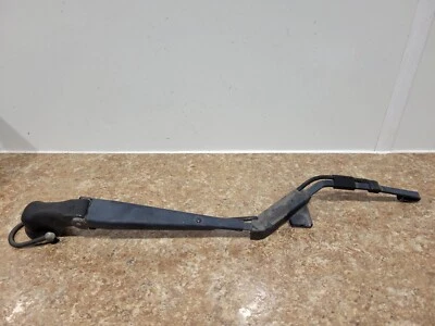 2002 CHEVROLET TAHOE REAR WIPER ARM - Image 1 of 4