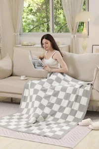 ComfyLuxe Checkered Pattern Throw Blanket - Picture 1 of 37