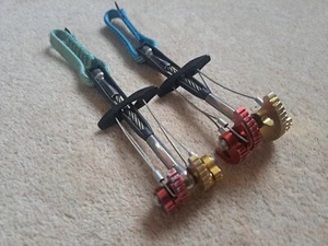 Vintage Wild Country offset climbing cams no's 1.5, 2.5 - Picture 1 of 7