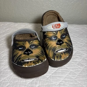 Crocs Stars Wars Chewbacca gefütterte Clogs Jugend Größe 11 - Bild 1 von 7