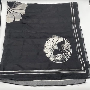 Sciarpa quadrata vintage bianca e nera 29x29” fiori a righe trasparenti - Foto 1 di 6