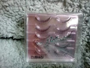 ProBeauty Essentials SO NATURAL Self Adversive Flare Lashes 5 Pairs - Picture 1 of 2