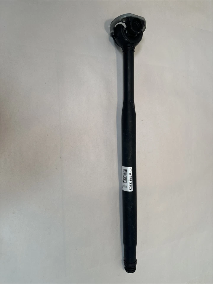 Mercedes-Benz GLC 43 AMG 2023 transmisión cardán eje corto A25333202 OEM Foto 1 de 4