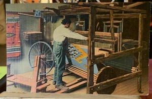 VIEW OF A Chimayo Weaver at his Loom NEW MEXICO 1958 VINTAGE POSTCARD - Picture 1 of 6
