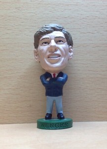 Arsenal Manager Wenger SoccerStarz Football Figurine